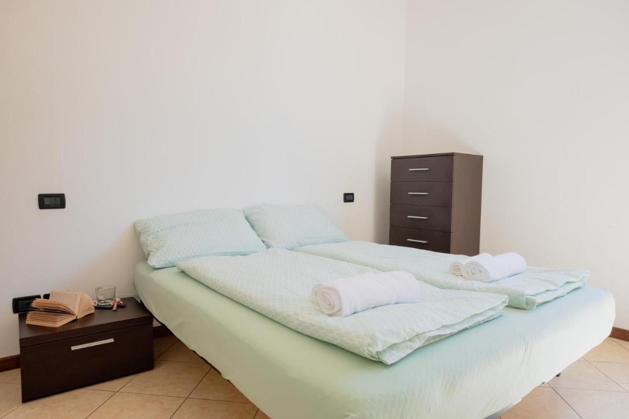 By The Lake Apartments - Centro Storico 代森扎诺-德尔加达 外观 照片