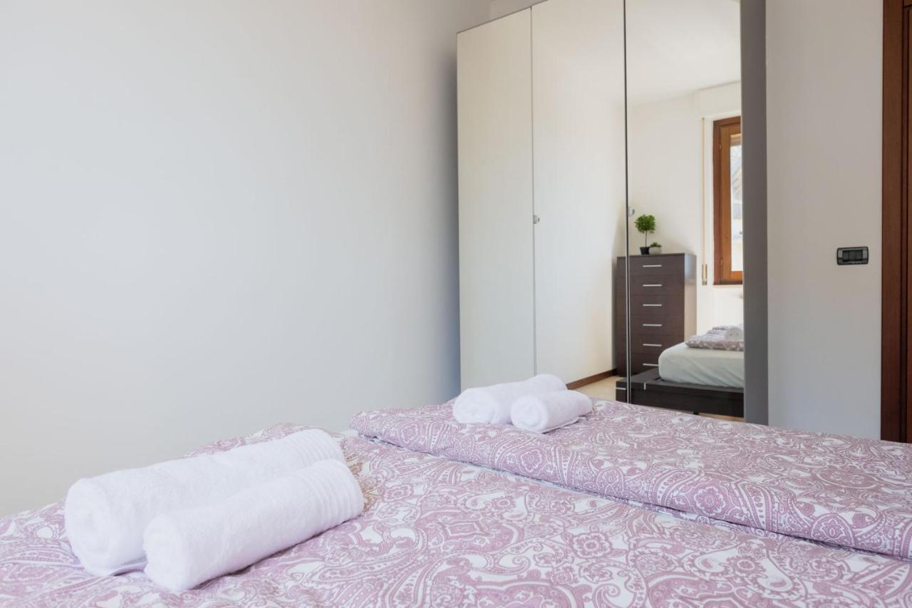 By The Lake Apartments - Centro Storico 代森扎诺-德尔加达 外观 照片